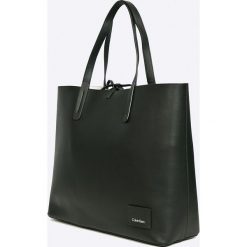 Calvin Klein Jeans - Torebka dwustronna. Torby na ramię damskie marki Calvin Klein Jeans. W wyprzedaży za 479.90 zł.