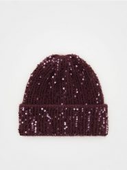Czapka beanie z cekinami - bordowy. Czerwone czapki i kapelusze damskie Reserved, bez wzorów. W wyprzedaży za 35.99 zł.