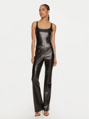 Patrizia Pepe Kombinezon 8T0041 E005 Czarny Slim Fit. Czarne sukienki damskie Patrizia Pepe, bez wzorów, ze skóry, bez kołnierzyka, bez ramiączek. Za 1,439.00 zł.
