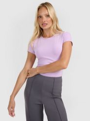 4F T-shirt slim gładki damski - fioletowy XL. Fioletowe t-shirty damskie 4f, xl, bez wzorów, bez kołnierzyka. Za 49.99 zł.
