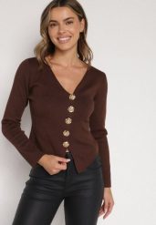 Brązowy Sweter z Wiskozą Ozdobiony Guzikami Zetisae. Brązowe swetry damskie Born2be, m, bez wzorów, z jeansu, eleganckie, bez kołnierzyka, bez ramiączek, bez kaptura. Za 89.99 zł.