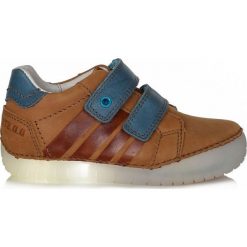 D-D-step tenisówki świecące chłopięce 25 brązowe. Brązowe buty sportowe chłopięce D-D-Step, bez wzorów, eleganckie, bez zapięcia. Za 219.00 zł.