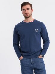 Męski bawełniany longsleeve z dekoltem U w paski i haftem ciemnoniebieski V3 OM-LSCL-0128 L. Niebieskie bluzki z długim rękawem męskie Ombre, l, bez wzorów, z bawełny, bez kołnierzyka. Za 196.65 zł.