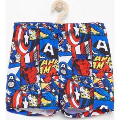 Spodenki kąpielowe marvel - Biały. Kąpielówki dla chłopców Reserved, z motywem z bajki. W wyprzedaży za 14.99 zł.