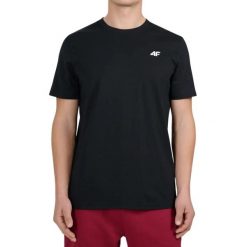 Koszulka męska 4F - bawełniany T-shirt, regular fit. Czarne t-shirty męskie 4f, m, bez wzorów, z bawełny, klasyczne, bez kołnierzyka. Za 45.99 zł.