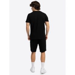 Zestaw t-shirt i szorty Lonsdale Surry. Białe szorty męskie Lonsdale, l, bez wzorów, z bawełny, bez kołnierzyka. Za 227.50 zł.