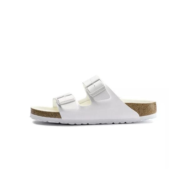 Klapki unisex Birkenstock Arizona BF. Białe klapki damskie Birkenstock, bez wzorów, z materiału, bez obcasa. Za 329.00 zł.