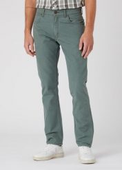 WRANGLER GREENSBORO MĘSKIE SPODNIE MATERIAŁOWE THYME W15QDRG37 112334234. Spodnie materiałowe męskie Wrangler, l, bez wzorów, z materiału. Za 239.99 zł.