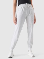 4F Spodnie dresowe joggery damskie - szare M. Szare spodnie dresowe damskie 4f, l, bez wzorów, z bawełny. Za 129.99 zł.