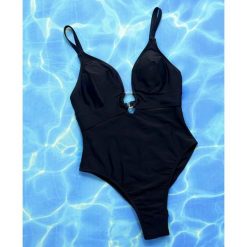 Strój kąpielowy jednoczęściowy z paseczkami na plażę i basen Tana. Czarne kostiumy jednoczęściowe damskie Intica, m, bez wzorów, klasyczne, do pływania. Za 149.00 zł.