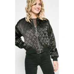 Missguided - Kurtka bomber dwustronna x Barbie. Kurtki damskie marki Missguided. W wyprzedaży za 119.90 zł.