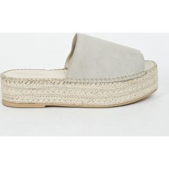 Vagabond - Klapki Celeste. Szare klapki damskie Vagabond, z gumy. W wyprzedaży za 239.90 zł.