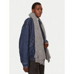 Szalik Calvin Klein. Szare szaliki i chusty damskie Calvin Klein, bez wzorów. Za 299.99 zł.