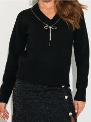 Sweter z cyrkoniami i domieszką wełny - czarny. Czarne swetry damskie Sinsay, l, bez wzorów, z wełny, bez kołnierzyka, bez ramiączek, bez kaptura. Za 69.99 zł.