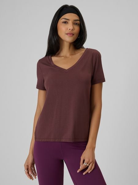 Жіночий t-shirt regular з модалом - коричневий. T-shirty damskie 4f, xl, bez wzorów, bez kołnierzyka. Za 899.90 zł.