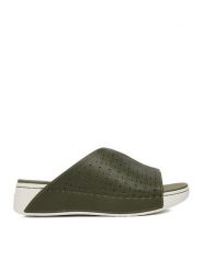 Go Soft Klapki CEO-R26SS02248 Zielony. Zielone klapki damskie GO SOFT, bez wzorów, ze skóry, bez obcasa. Za 119.99 zł.