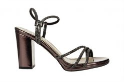 Sandały Bayla-187 587-1705 Platinum 187236, Skóra ekologiczna - 40. Czarne sandały damskie Bayla, z aplikacjami, z materiału, bez obcasa, na obcasie, bez zapięcia. W wyprzedaży za 224.10 zł.