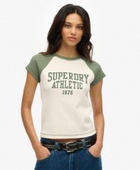 Koszulka z rękawami raglan Ath Ess Cap Sleeve od SUPERDRY. Białe t-shirty damskie Superdry., m, bez wzorów, z bawełny, eleganckie, bez kołnierzyka. Za 174.00 zł.