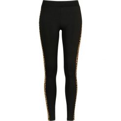 Damskie klasyczne legginsy w paski. Czarne legginsy damskie Urban Classics, bez wzorów. Za 149.50 zł.