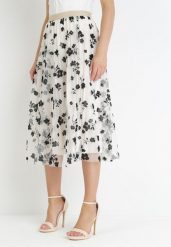 Jasnobeżowa Tiulowa Spódnica z Welurowym Wzorem w Kwiaty i Gumką w Pasie Iyosi. Brązowe spódnice damskie Born2be, bez wzorów, z tiulu, midi. Za 69.99 zł.