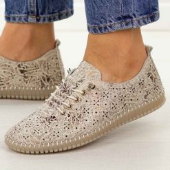 Multi ażurowe skórzane półbuty damskie Filippo Dp7532/26. Brązowe półbuty damskie Filippo, na jesień, w ażurowe wzory, z jeansu, casualowe, z okrągłym noskiem, bez obcasa, na płaskiej podeszwie, bez zapięcia. Za 219.00 zł.