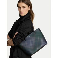 Torebka LAUREN RALPH LAUREN. Czarne torebki do ręki damskie Lauren Ralph Lauren, bez wzorów, klasyczne, bez dodatków. Za 1,299.00 zł.