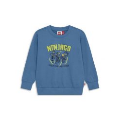 Bluza Bawełniana Chłopięca LEGO Ninjago Sian301 Niebieska. Niebieskie bluzy dla chłopców LEGO, bez wzorów, z bawełny, bez ramiączek, bez kaptura. W wyprzedaży za 103.99 zł.