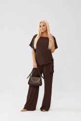 Elegancki komplet Rosa bluzka i spodnie w kolorze gorzkiej czekolady OVERSIZE PLUS SIZE XXL JESIEŃ. Spodnie materiałowe damskie Moda Size Plus Iwanek, plus size, bez wzorów, z elastanu, z podwyższonym stanem. Za 489.90 zł.