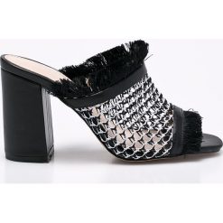 Public Desire - Klapki Adora. Klapki damskie Public Desire. W wyprzedaży za 99.90 zł.