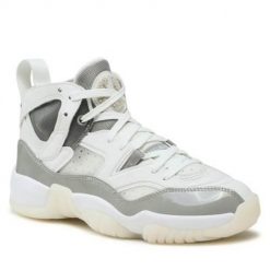 Buty do chodzenia damskie Nike Jumpman Two Trey. Białe obuwie sportowe damskie Nike, bez wzorów, z materiału, do koszykówki. Za 541.00 zł.