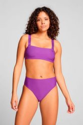 Dół od bikini z wysokim stanem i figi w kolorze fioletowym. Fioletowe bikini damskie Puma, s, bez wzorów. Za 177.90 zł.