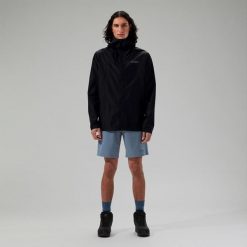 Kurtka przeciwdeszczowa męska Berghaus Deluge Pro 3.0 Jkt. Czarne kurtki sportowe męskie Berghaus, m, bez wzorów, trekkingowe. Za 582.99 zł.