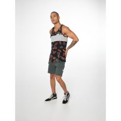 Spodenki męskie ProtestPRTCENN cargoshort. Zielone krótkie spodenki sportowe męskie Protest, l, bez wzorów, trekkingowe. W wyprzedaży za 161.99 zł.