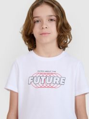 4F T-shirt regular z nadrukiem chłopięcy - biały 122 (6-7 lat). Białe t-shirty dla chłopców 4f, bez wzorów, z bawełny, bez ramiączek. W wyprzedaży za 19.99 zł.
