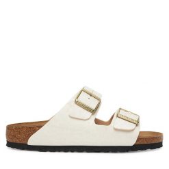 Klapki Birkenstock. Klapki damskie Birkenstock, bez wzorów, bez obcasa. Za 449.99 zł.