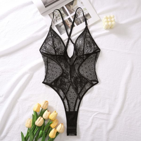 Koronkowe body na romantyczne wieczory Gretl. Czarne body damskie Intica, s, bez wzorów, z koronki. Za 109.00 zł.