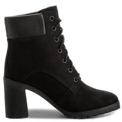 Botki Timberland. Czarne botki damskie Timberland, bez obcasa, na słupku, bez zapięcia. Za 679.99 zł.