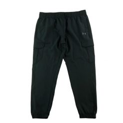 Spodnie dresowe męskie do treningu Under Armour. Czarne spodnie sportowe męskie Under Armour, m, bez wzorów, z dresówki, do biegania. Za 127.76 zł.