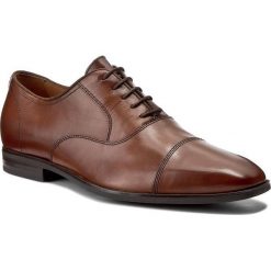Półbuty GEOX - U New Life E U74P4E 00043 C6001 Cognac. Półbuty na co dzień męskie marki Geox. W wyprzedaży za 369.00 zł.