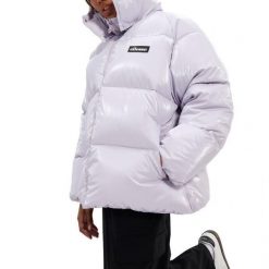 Kurtka ELLESSE LENZER PADDED JACKET Fioletowy. Fioletowe kurtki damskie Ellesse, bez wzorów, z tkaniny, bez kaptura. Za 368.99 zł.