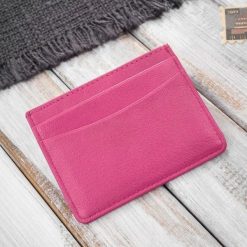 Paolo Peruzzi Zestaw prezentowy dla niej portfel damski w kwiaty T-45 i skórzane etui na karty T-151 ZUP-144-PI. Portfele damskie Paolo Peruzzi, bez wzorów. Za 145.58 zł.