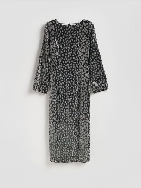 Sukienka z cekinami - czarny. Czarne sukienki damskie Reserved, na co dzień, l, bez wzorów, z dzianiny, bez kołnierzyka, bez ramiączek, midi, proste. Za 399.99 zł.