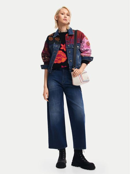 Desigual Kurtka jeansowa Madrid 24WWED15 Kolorowy Regular Fit. Kurtki damskie Desigual, xl, bez wzorów, z bawełny, bez kaptura. Za 439.99 zł.