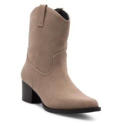 Botki Jenny Fairy. Czerwone botki damskie Jenny Fairy, bez obcasa, na płaskiej podeszwie, bez zapięcia. Za 159.99 zł.