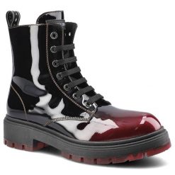 Bordowe Botki Tommy Hilfiger Damskie Stylowe Buty. Czerwone kozaki damskie Tommy Hilfiger, z lakierowanej skóry, bez obcasa, na obcasie. Za 439.00 zł.
