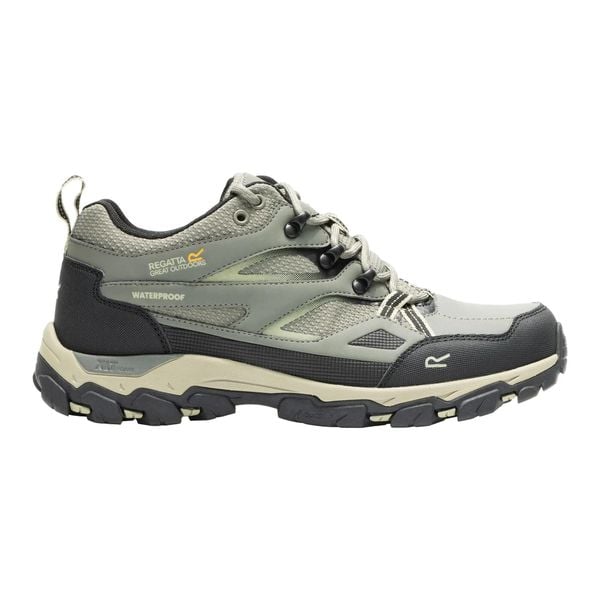Męskie buty do chodzenia Holcombe Low III. Zielone trekkingi męskie Regatta, trekkingowe. Za 249.99 zł.