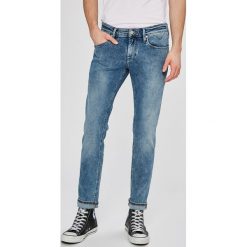 Tommy Jeans - Jeansy Scanton. Niebieskie jeansy męskie Tommy Jeans. W wyprzedaży za 299.90 zł.
