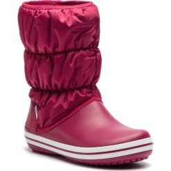 Śniegowce CROCS - Winter Puff Boot 14614 Pomegranate/White. Kozaki damskie marki Crocs. W wyprzedaży za 189.00 zł.