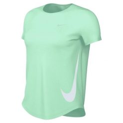 Koszulka do biegania damska Nike HV2772. Zielone koszulki sportowe damskie Nike, xs, bez wzorów, z materiału, bez kołnierzyka, bez ramiączek, do biegania, dri-fit (nike). Za 268.00 zł.