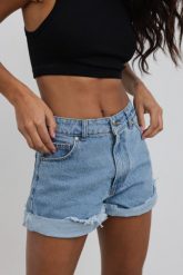 Szorty jeansowe z wysokim stanem w kolorze BLUE - VANITY -XS. Niebieskie szorty sportowe damskie Marsala, na lato, m, bez wzorów, z denimu, casualowe, z podwyższonym stanem. Za 349.90 zł.